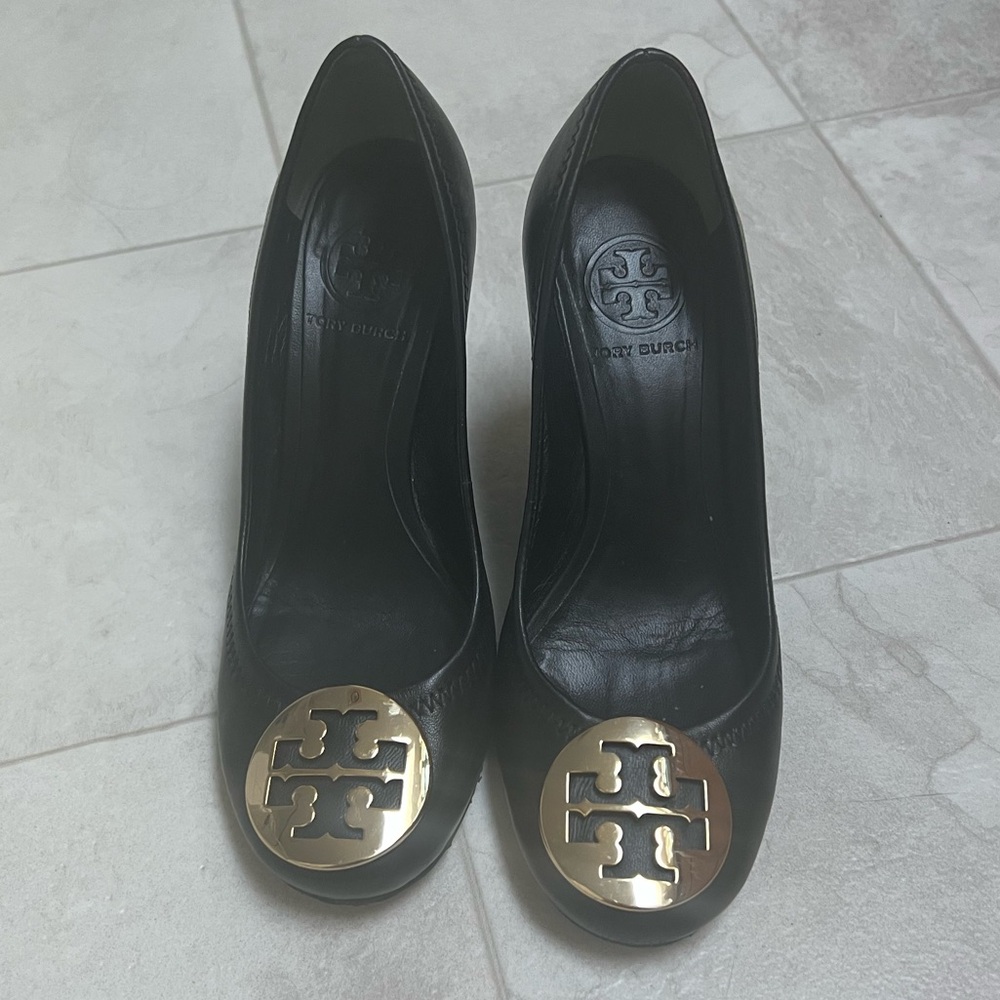 Tory Burch Sally Wedge Black with Gold Hardware